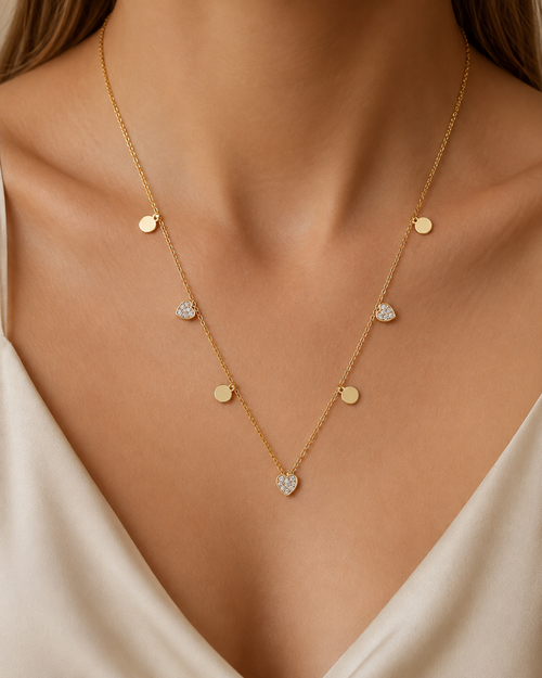 Collier Cœurs Scintillants & Pastilles Dorées