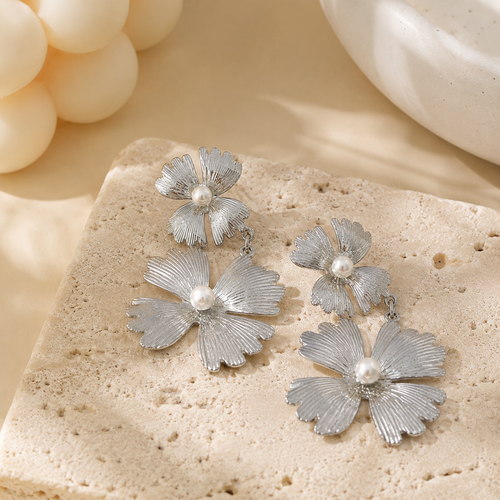 Boucles d’Oreilles Double Fleur Perlée