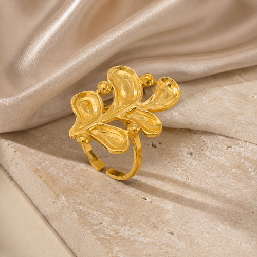 Bague Feuillage Sculptural Doré