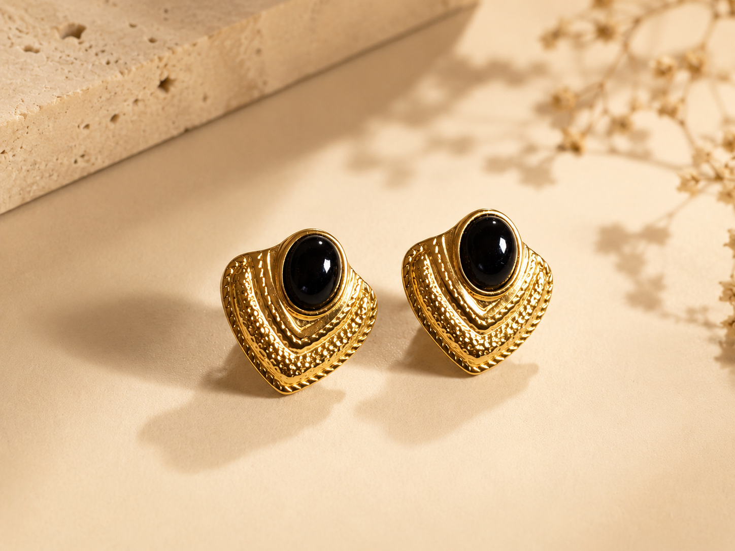 BOUCLES D’OREILLES PIERRE NOIRE