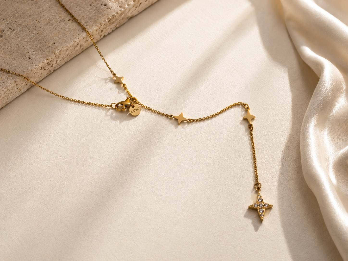 COLLIER ÉTOILES DORÉES