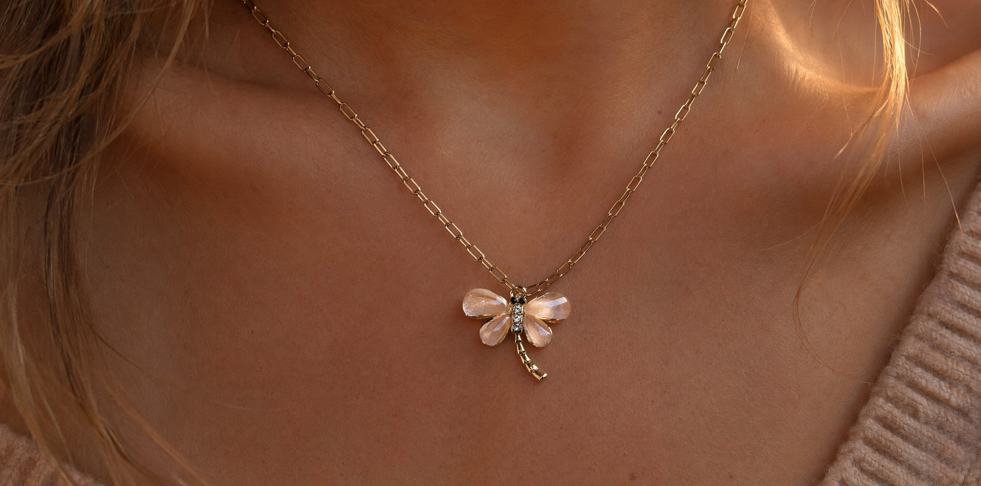 COLLIER LIBELLULE ROSÉE