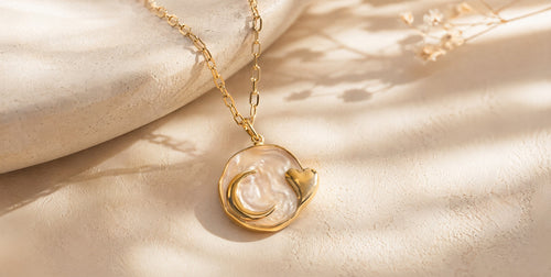 COLLIER LUNE & CŒUR NACRÉ