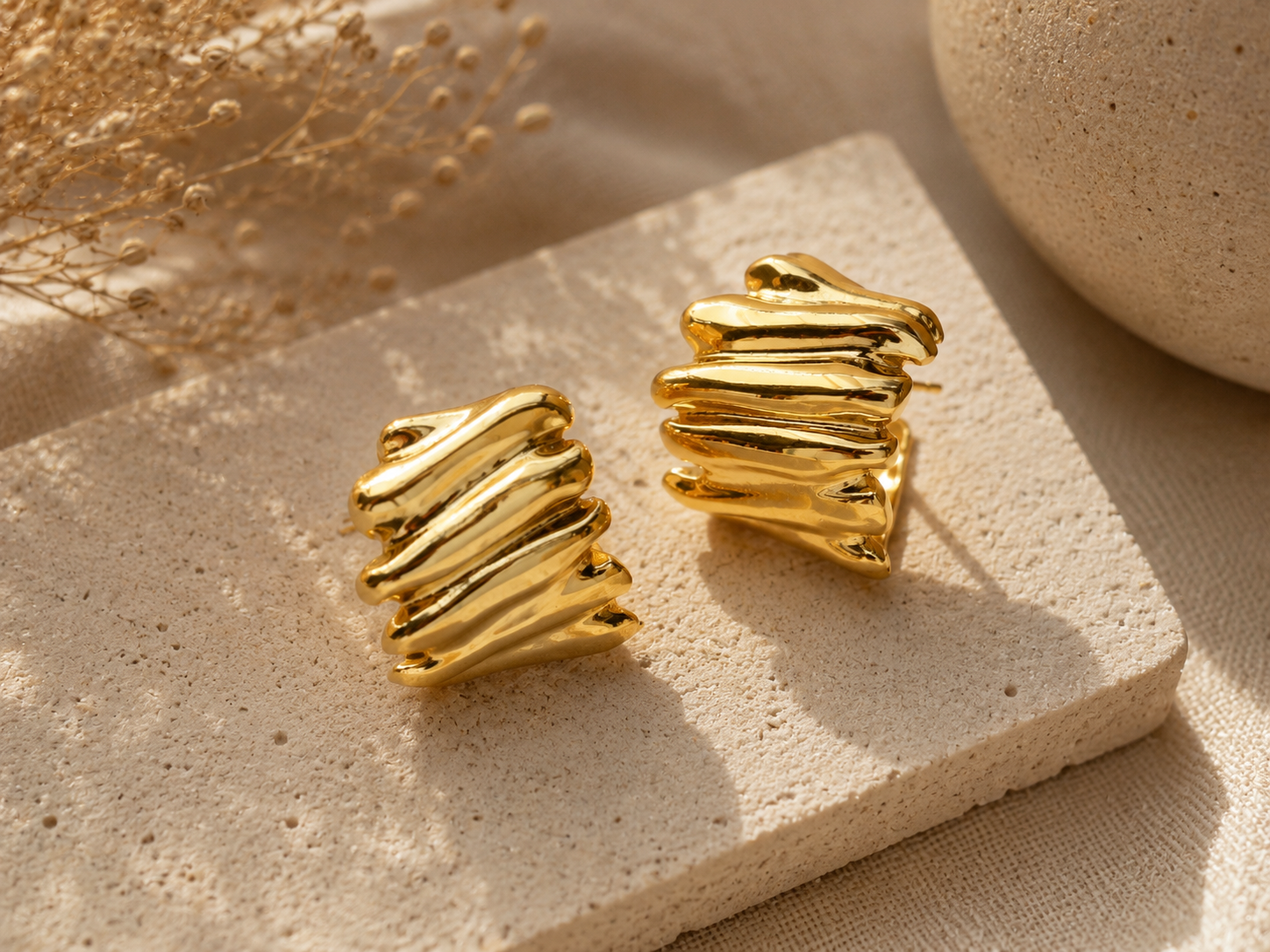 BOUCLES D'OREILLES SCULPTURALES