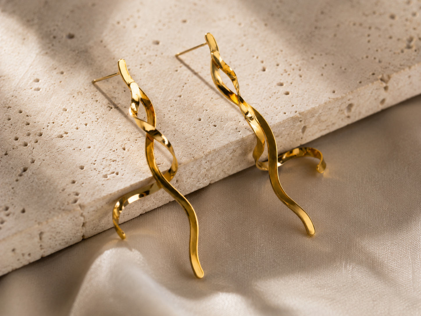 BOUCLES D'OREILLES TORSADÉES