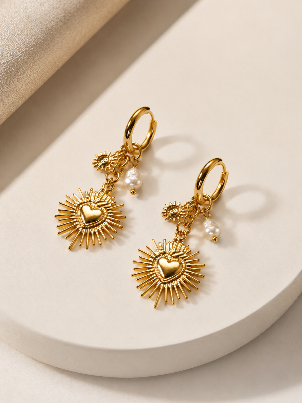 BOUCLES D'OREILLES SOLAIRES PERLÉES